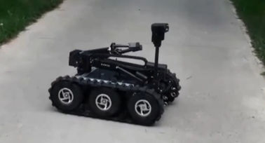 Explosif manipulant des trousses à outils d'Eod à piles avec le corps de robot mobile